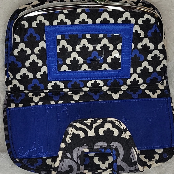 Vera Bradley Kissing Snap Wallet - Picture 3 of 4